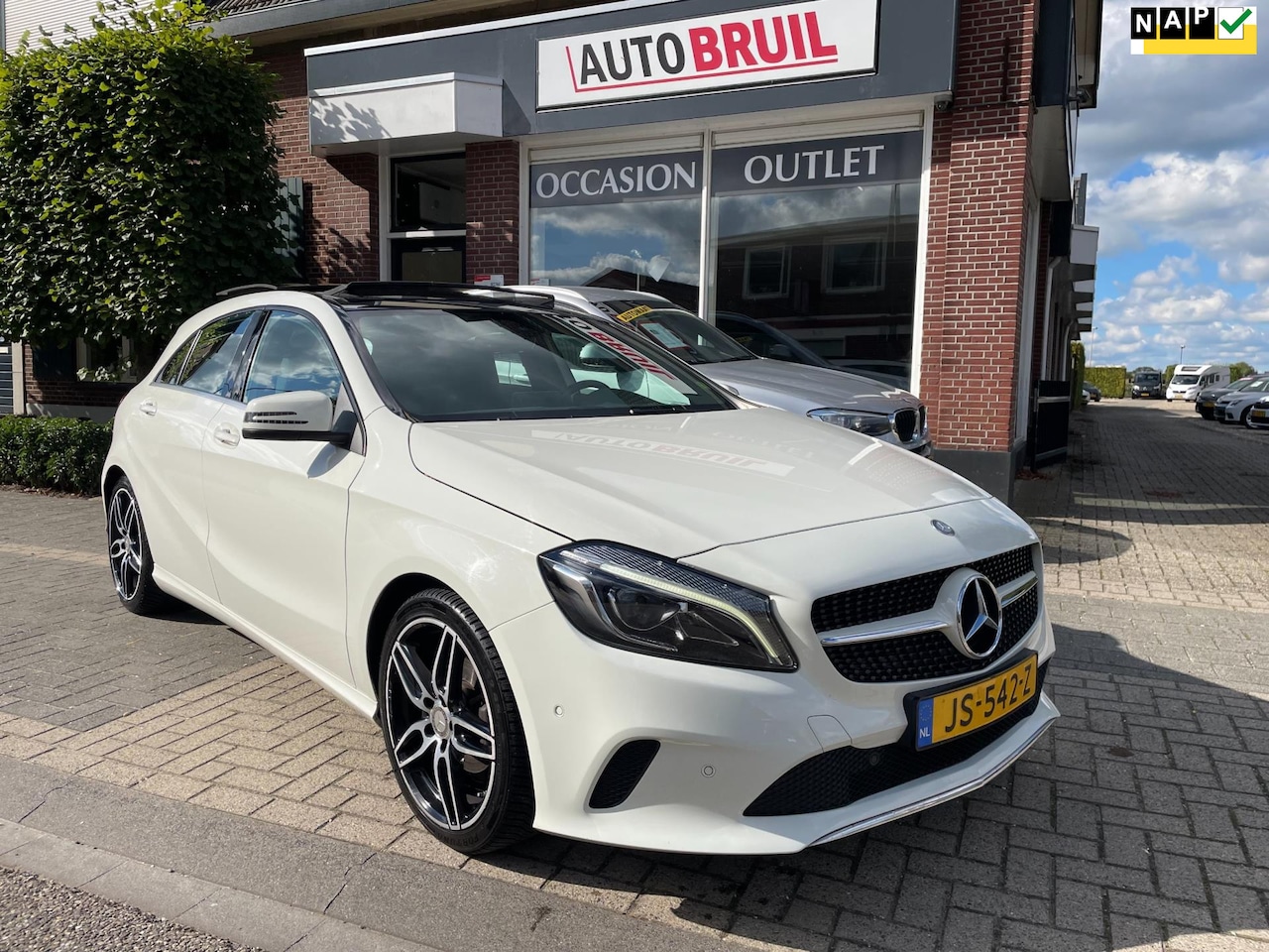 Mercedes-Benz A-klasse - 180 d Lease Edition AMG-velgen /Schuifdak/Navi/ - AutoWereld.nl