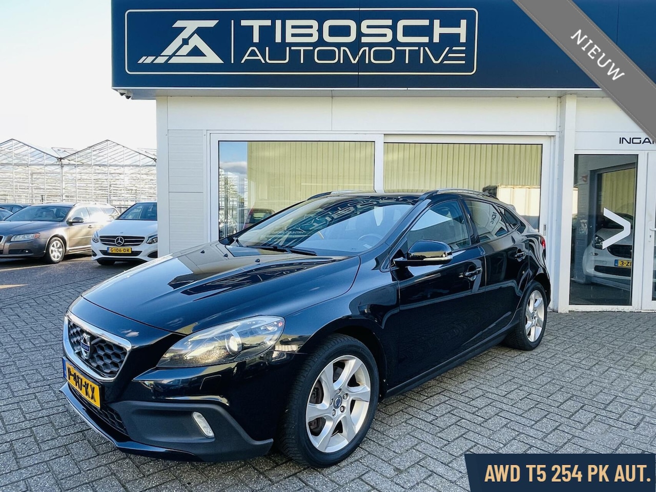 Volvo V40 Cross Country - 2.5 T5 5 cil AWD Summum PANORAMA BLIS - AutoWereld.nl