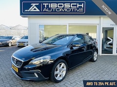 Volvo V40 Cross Country - 2.5 T5 5 cil AWD Summum PANORAMA BLIS