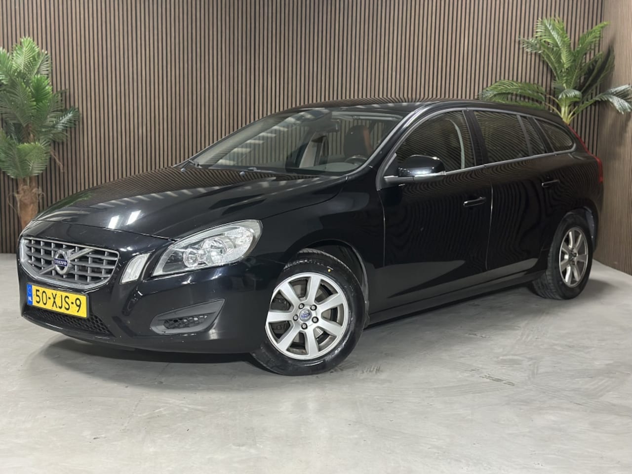 Volvo V60 - 1.6 T3 Kinetic 1.6 T3 Kinetic - AutoWereld.nl