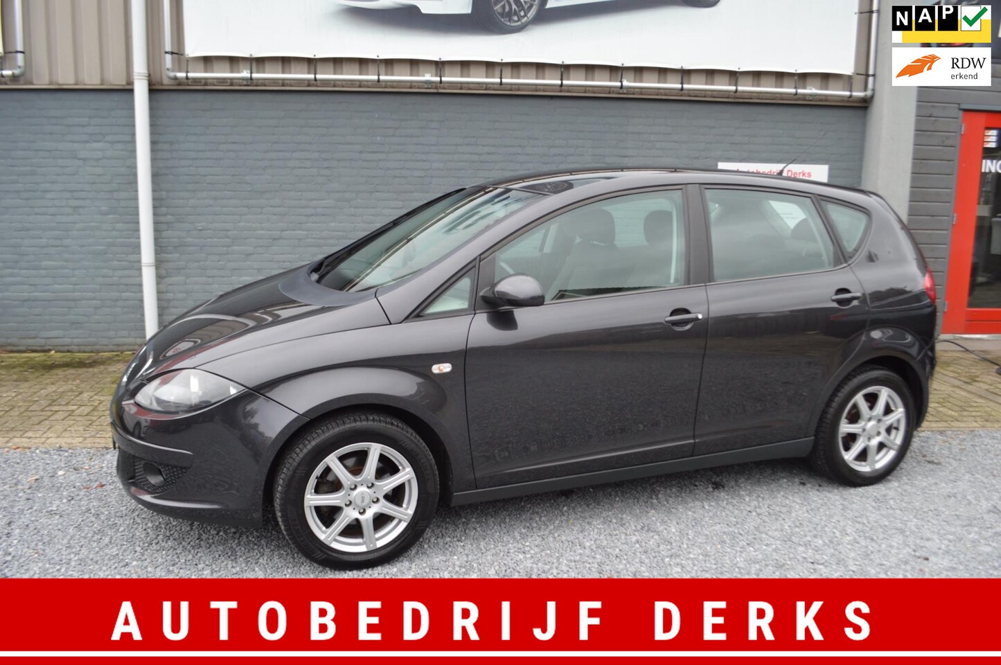 Seat Altea - 1.6 Stylance Airco 5 Drs PDC Trekhaak - AutoWereld.nl