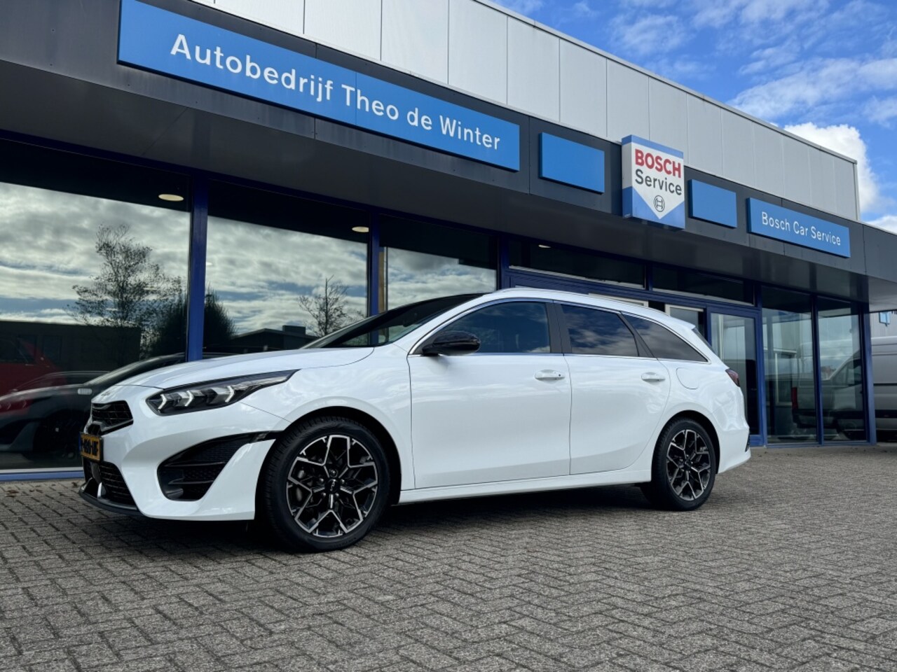 Kia Cee'd Sportswagon - Ceed 1.5 T-GDi GT-Line| Schuif/kanteldak, Camera, Trekhaak, Apple Car - AutoWereld.nl