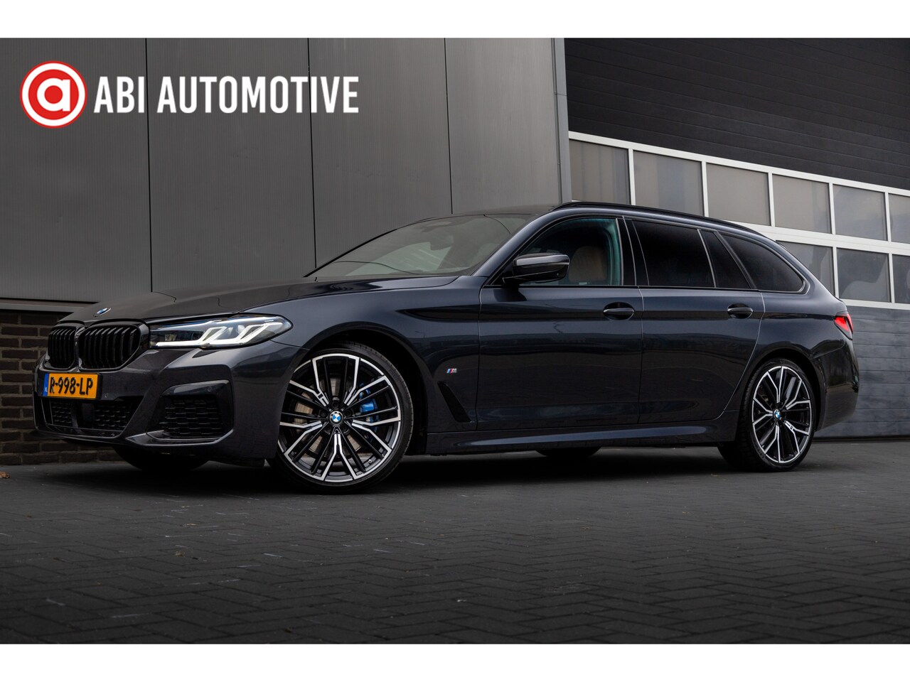 BMW 5-serie Touring - 530i 252 pk High Executive M-Sportpakket / Nieuw-Model/ Pano-Dak/ Head-Up/ 360-Camera/ Las - AutoWereld.nl