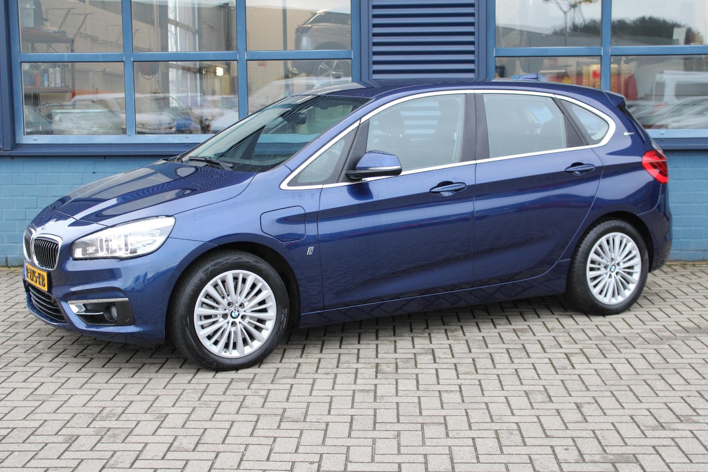 BMW 2-serie Active Tourer - 225xe iPerformance High Executive 225xe iPerformance High Executive - AutoWereld.nl