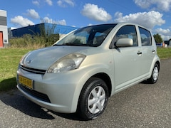 Daihatsu Sirion 2 - 1.0-12V Trend 5-drs Nieuwe APK