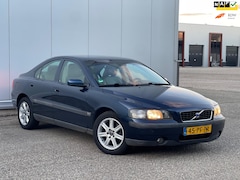 Volvo S60 - 2.4 Edition Airco/Stoelverw/Camera/Navi/Leder/Nap/Boekjes