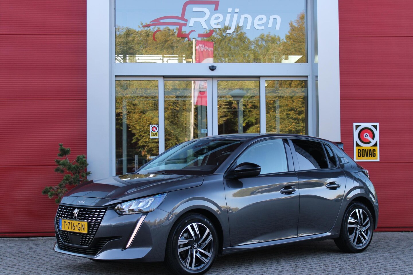 Peugeot 208 - 1.2 100PK AUTOMAAT Allure Pack | NAVIGATIE 10,25 "TOUCHSCREEN | APPLE CARPLAY/ANDROID AUTO - AutoWereld.nl