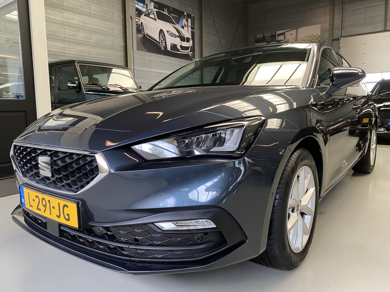 Seat Leon - 1.0 eTSI Style Intense Adapt Cruise, Navi, Camera - AutoWereld.nl