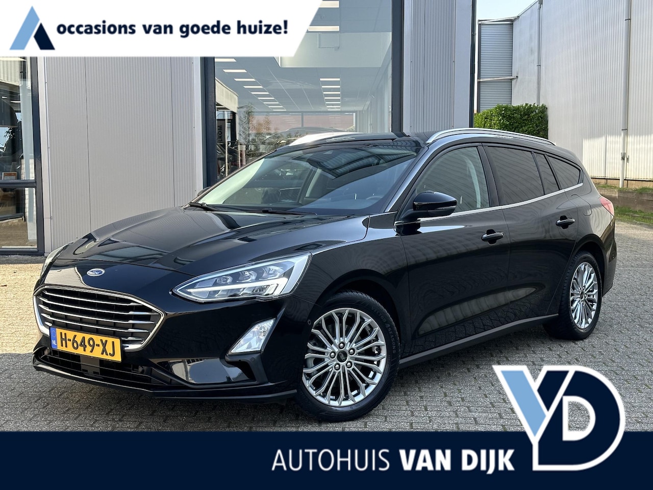 Ford Focus Wagon - 1.0 125pk EcoBoost Vignale | Keyless/Winterpakket/Navi/Camera - AutoWereld.nl