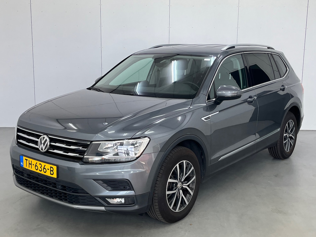 Volkswagen Tiguan Allspace - 1.4 TSI Comfortline Business 7p. / Trekhaak / Apple Carplay/Android Auto / Adaptive Cruise - AutoWereld.nl