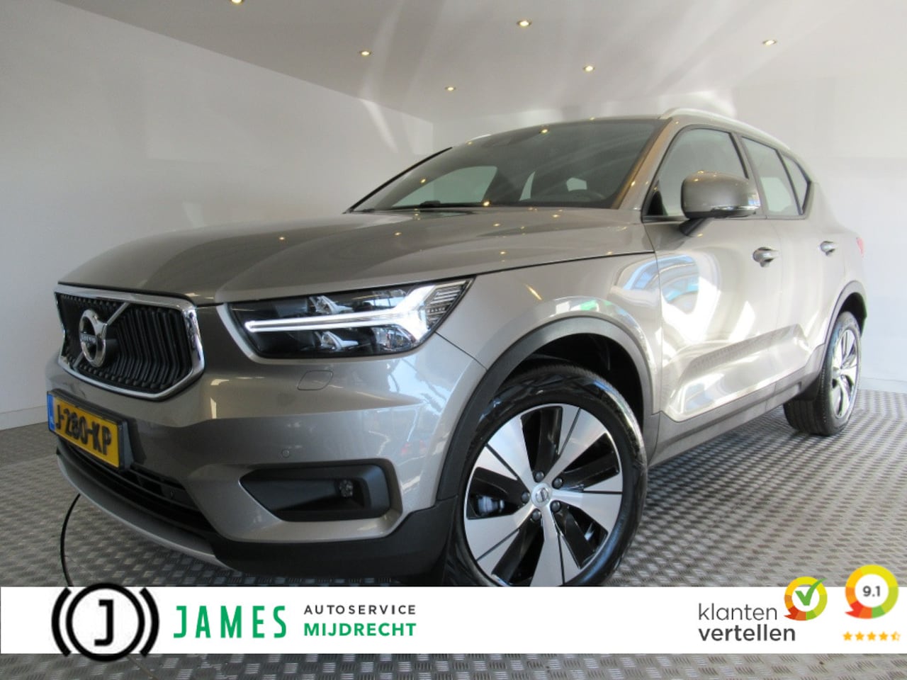 Volvo XC40 - 1.5 T2 Business Pro AT Panoramadak, verwarmde vooruit, Camera - AutoWereld.nl