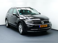 Volkswagen Tiguan - 1.5 TSI Life Business. Navi, Camera, Clima, Adaptief Cruise, Haak 1800kg