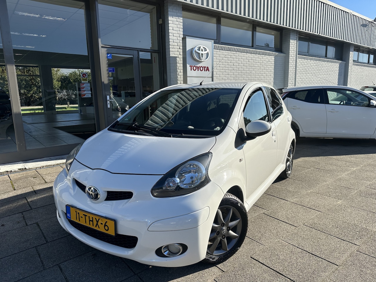 Toyota Aygo - 1.0-12V Dynamic Navigator 1.0-12V Dynamic Navigator - AutoWereld.nl