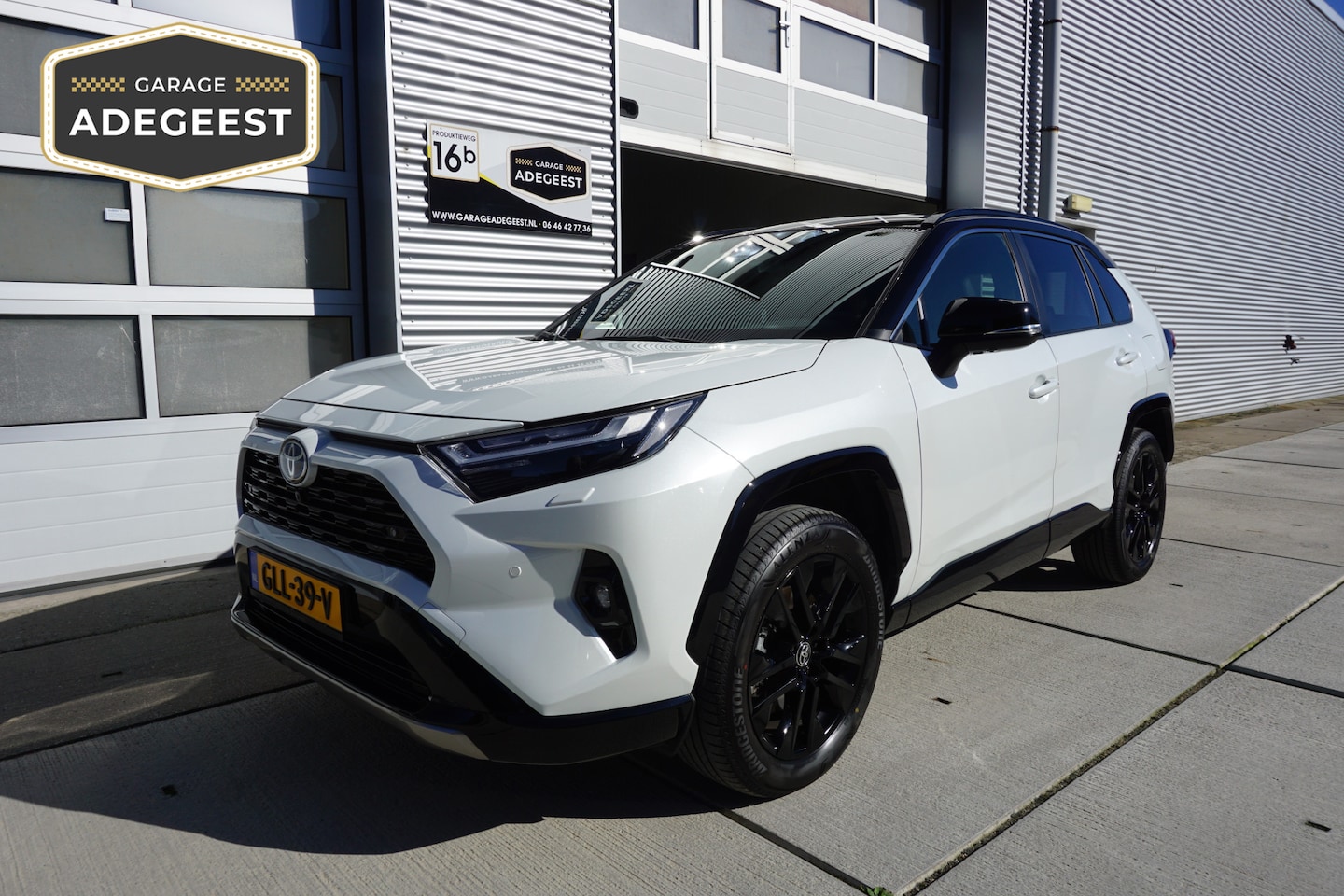 Toyota RAV4 - 2.5 Hybrid AWD Style Navi|Carplay|Elektrische a.klep|Stoel en stuurverwarming|Dodehoek| - AutoWereld.nl