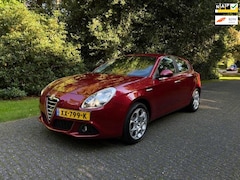 Alfa Romeo Giulietta - 1.4 T Distinctive Xenon / Cruise 77257 km