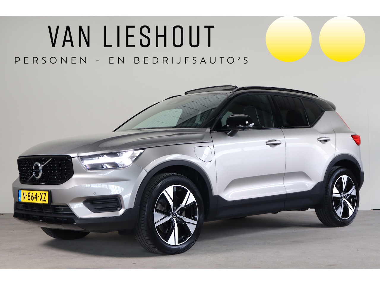 Volvo XC40 - 1.5 T4 Recharge R-Design NL-Auto!! Harman Kardon I Panoramadak I Mem.Seats --- A.S. ZONDAG - AutoWereld.nl