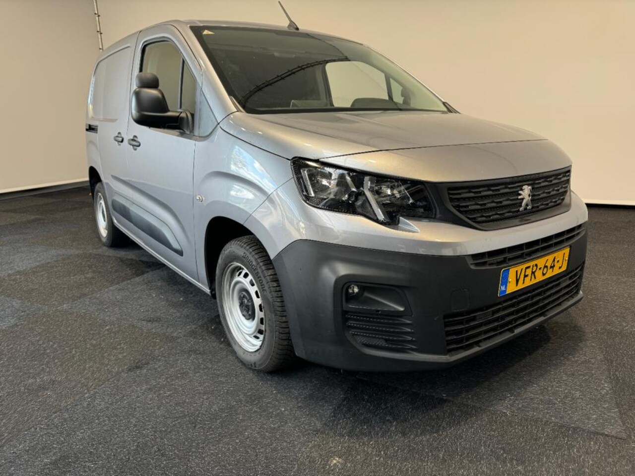 Peugeot Partner - 1.5 HDI Euro 6 Car pla 3 Zits - AutoWereld.nl