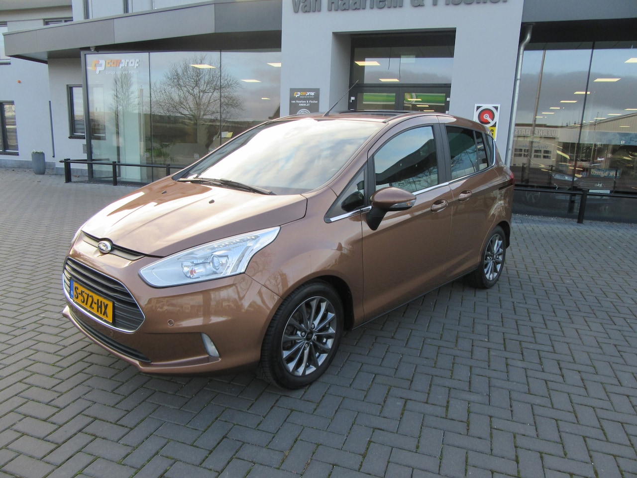 Ford B-Max - 1.0 EcoBoost Titanium 1.0 125PK EcoBoost Titanium, Navi, Camera, Panoramadak - AutoWereld.nl