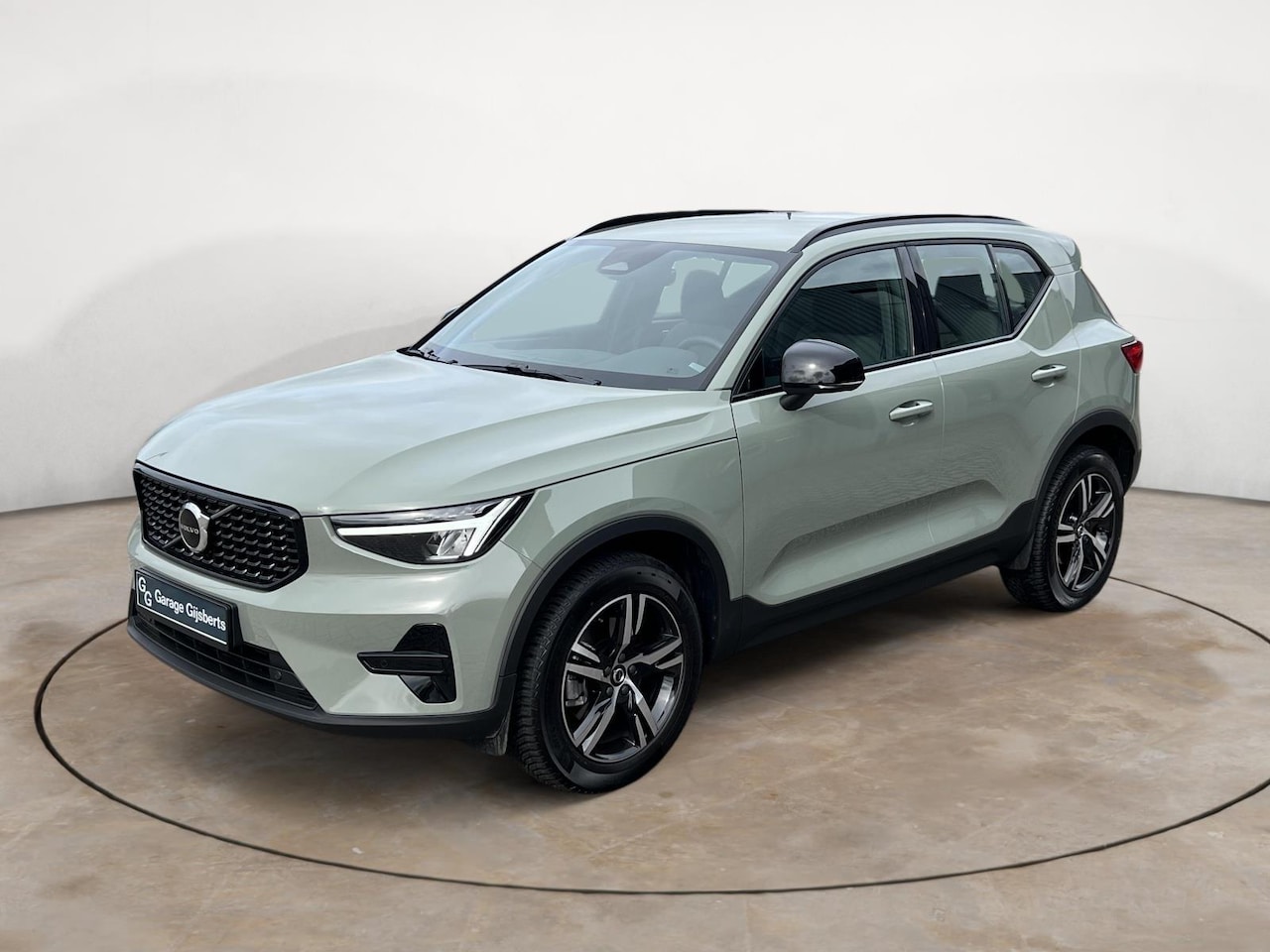 Volvo XC40 - 2.0 B3 Plus Dark 18" LM - All Seasons - AutoWereld.nl