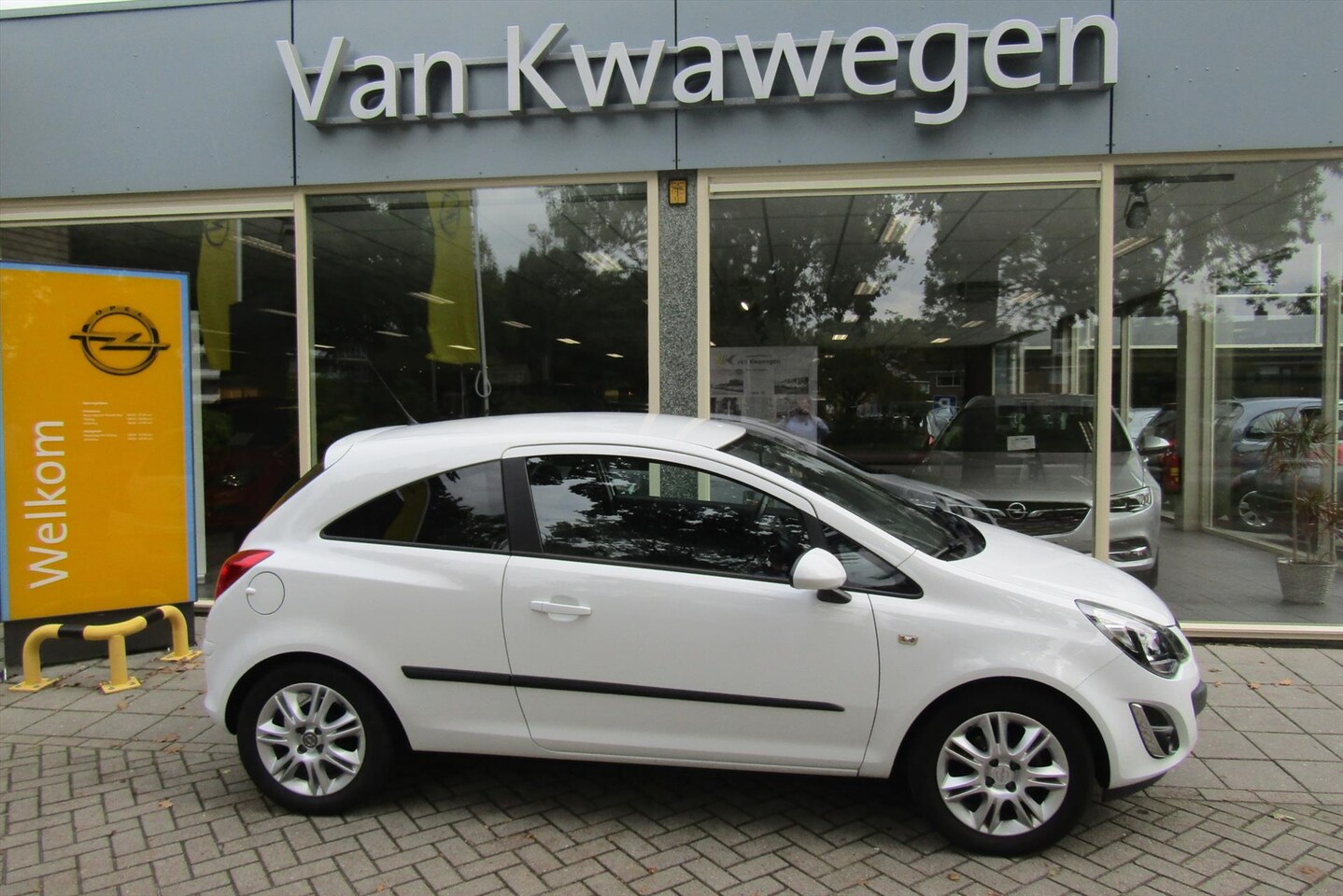 Opel Corsa - 1.2 ECC/L.M. VELGEN/CRUISE CONTR. - AutoWereld.nl