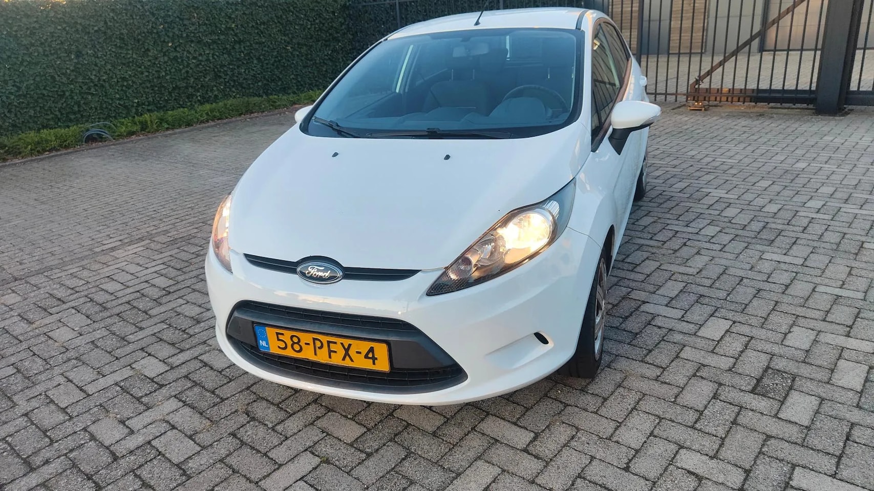 Ford Fiesta - 1.25 bJ 2011 ECC Nw APK - AutoWereld.nl