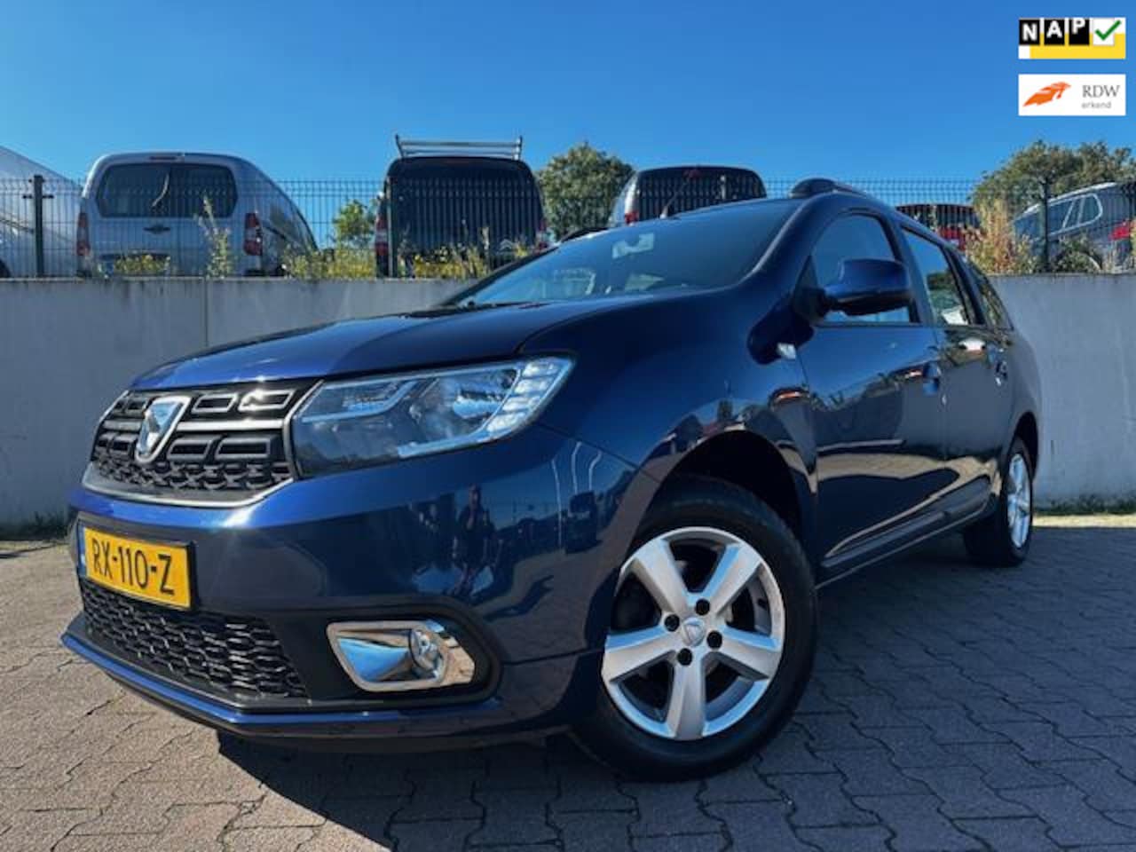 Dacia Logan MCV - 0.9 TCe Laureate/G3/LPG/NAP/AIRCO/TREKHAAK/PDC/NL AUTO/LAGE KMSTAND/NIEUWE APK AFLEVERING/ - AutoWereld.nl