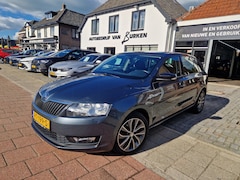 Skoda Rapid Spaceback - 1.0 TSI Greentech Drive, Panoramadak, Navigatie, Trekhaak, Stoelverwarming