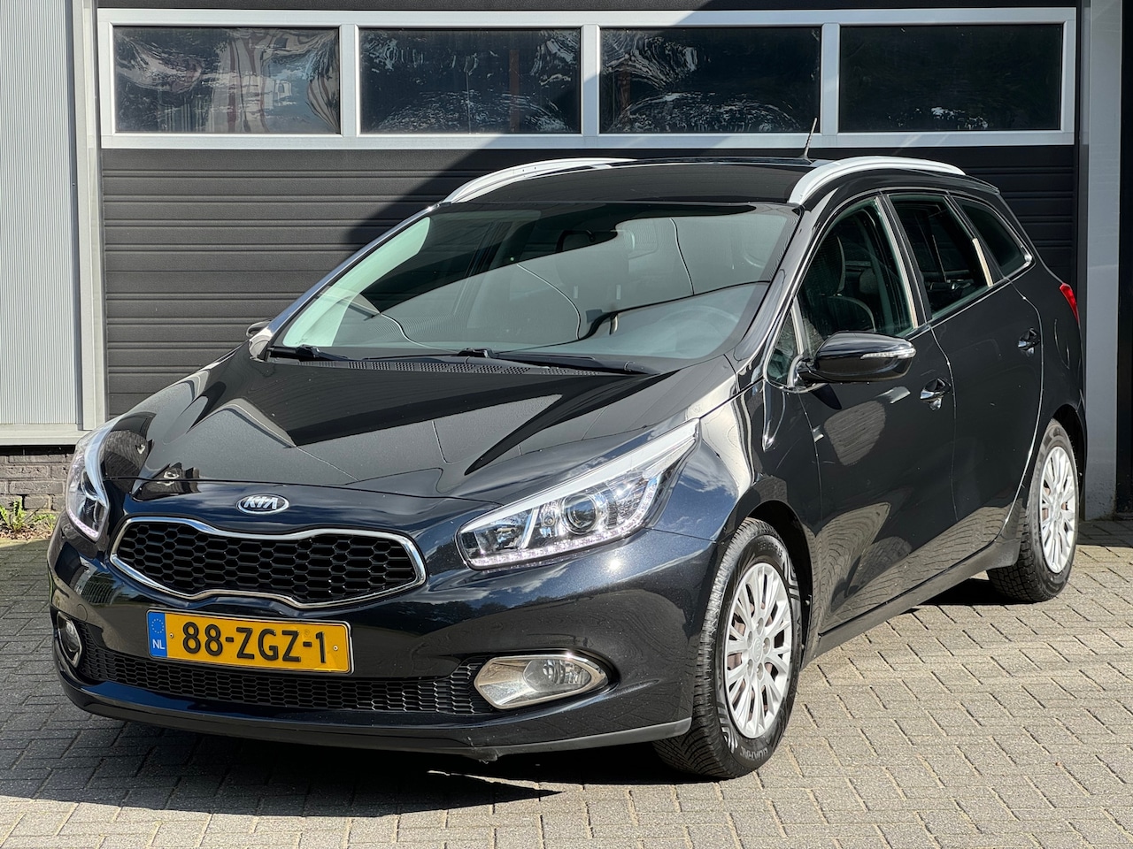 Kia Cee'd Sportswagon - 1.6 GDI Comfort Pack 1.6 GDI Comfort Pack - AutoWereld.nl