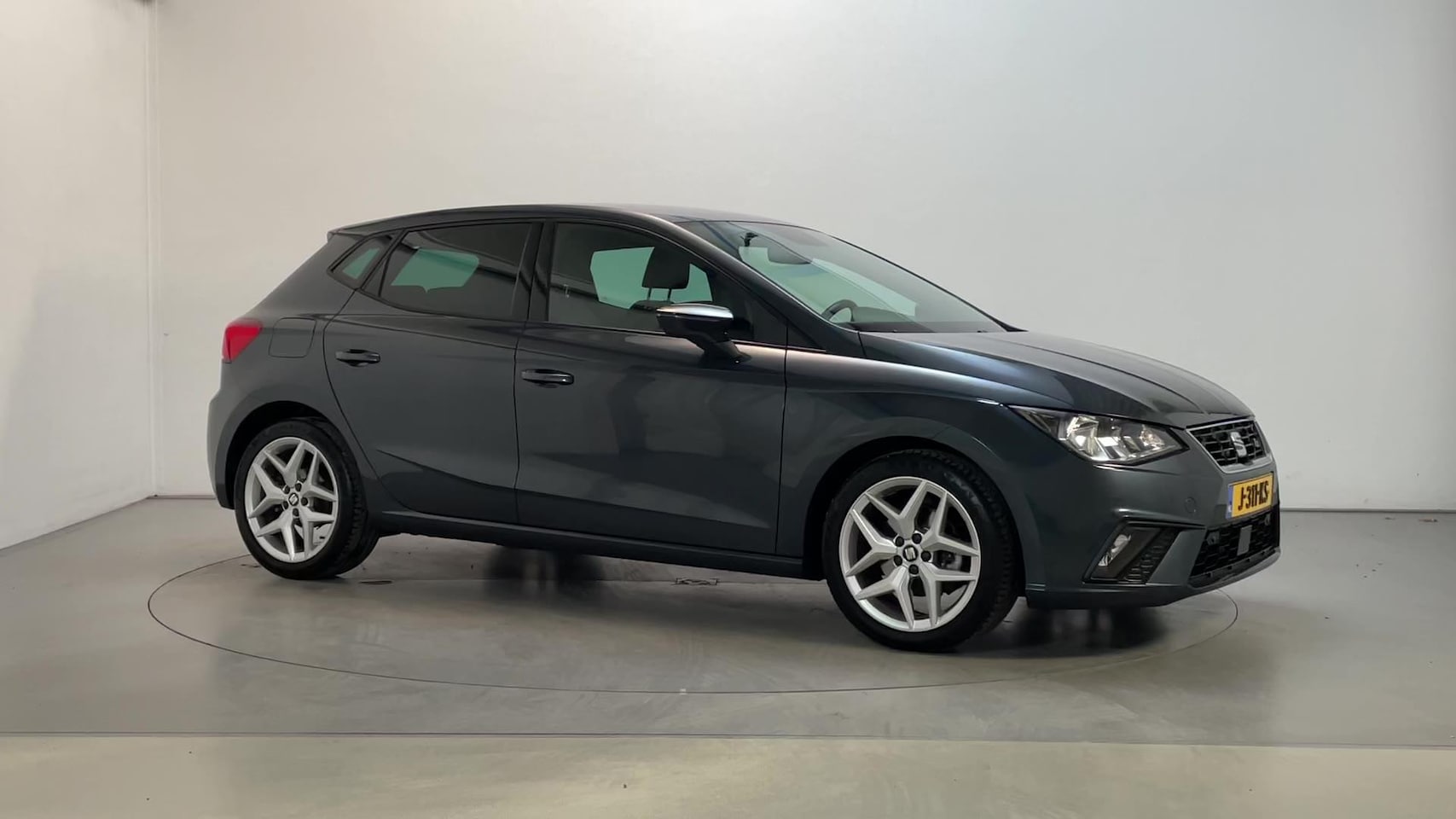 Seat Ibiza - 1.0 TSI 116pk FR Business Intense Alcantara Camera Navigatie DAB+ - AutoWereld.nl