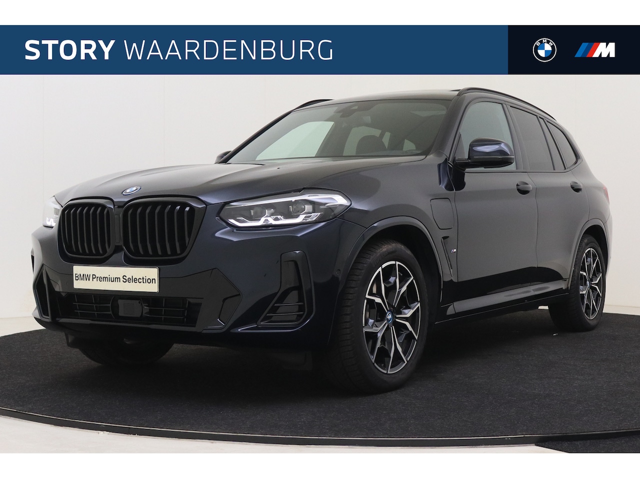 BMW X3 - 30e xDrive High Executive M Sport Automaat / Panoramadak / Sportstoelen / Stoelverwarming - AutoWereld.nl