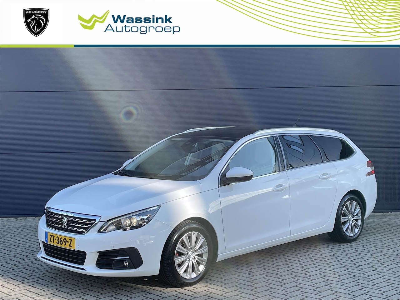 Peugeot 308 - 1.2 PureTech 130pk Blue Lease Premium | Navigatie | Parkeersensoren | Panorama dak | Parke - AutoWereld.nl