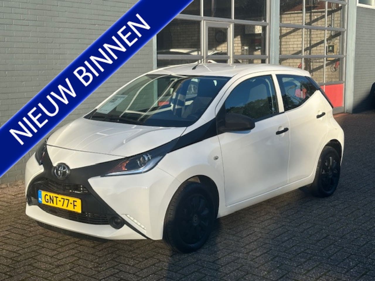 Toyota Aygo - 1.0 VVT-i x-fun 1.0 VVT-i x-fun - AutoWereld.nl