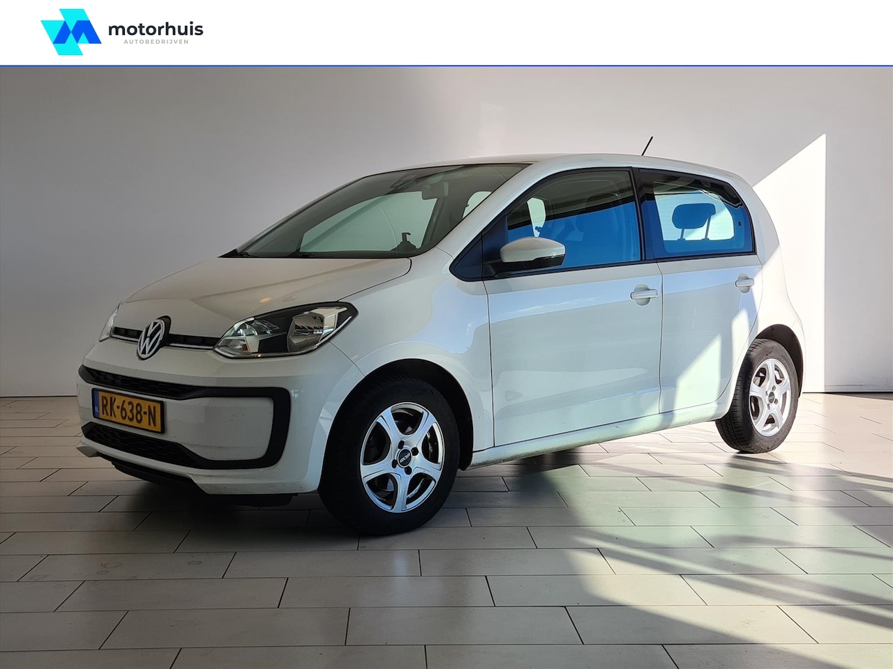 Volkswagen Up! - 1.0 60PK 5D BMT Move up! AIRCO LMV BLUETOOTH - AutoWereld.nl