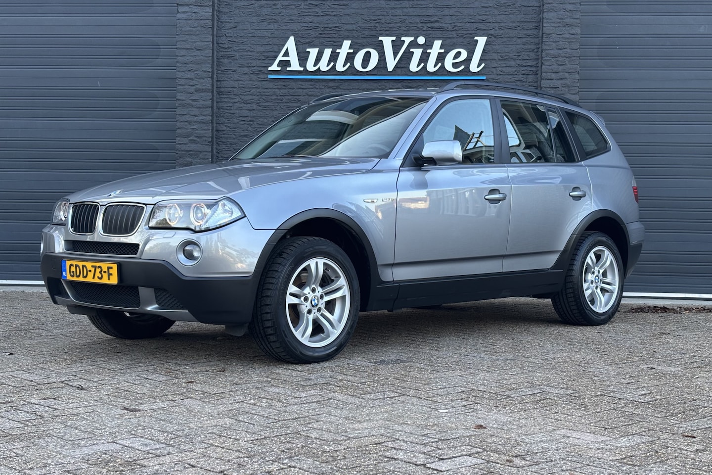 BMW X3 - 2.0i | Panodak | Xenon | Clima | Slechts 81.000 km | Volledig historie bekend! - AutoWereld.nl