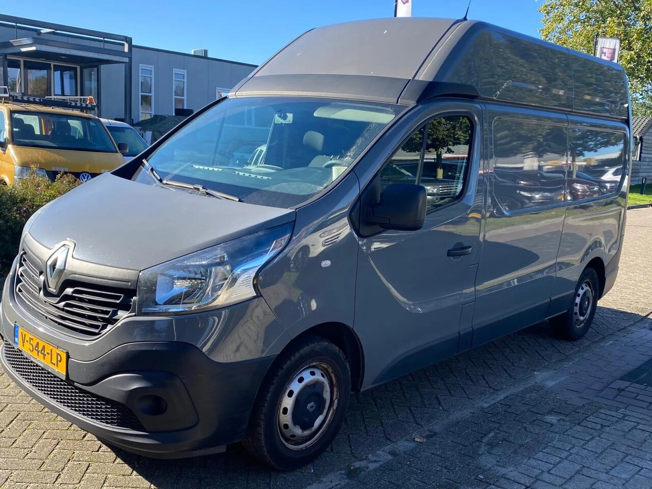 Renault Trafic - 1.6 DCI Lang Hoog L2H2 Grijs EXPORT - AutoWereld.nl