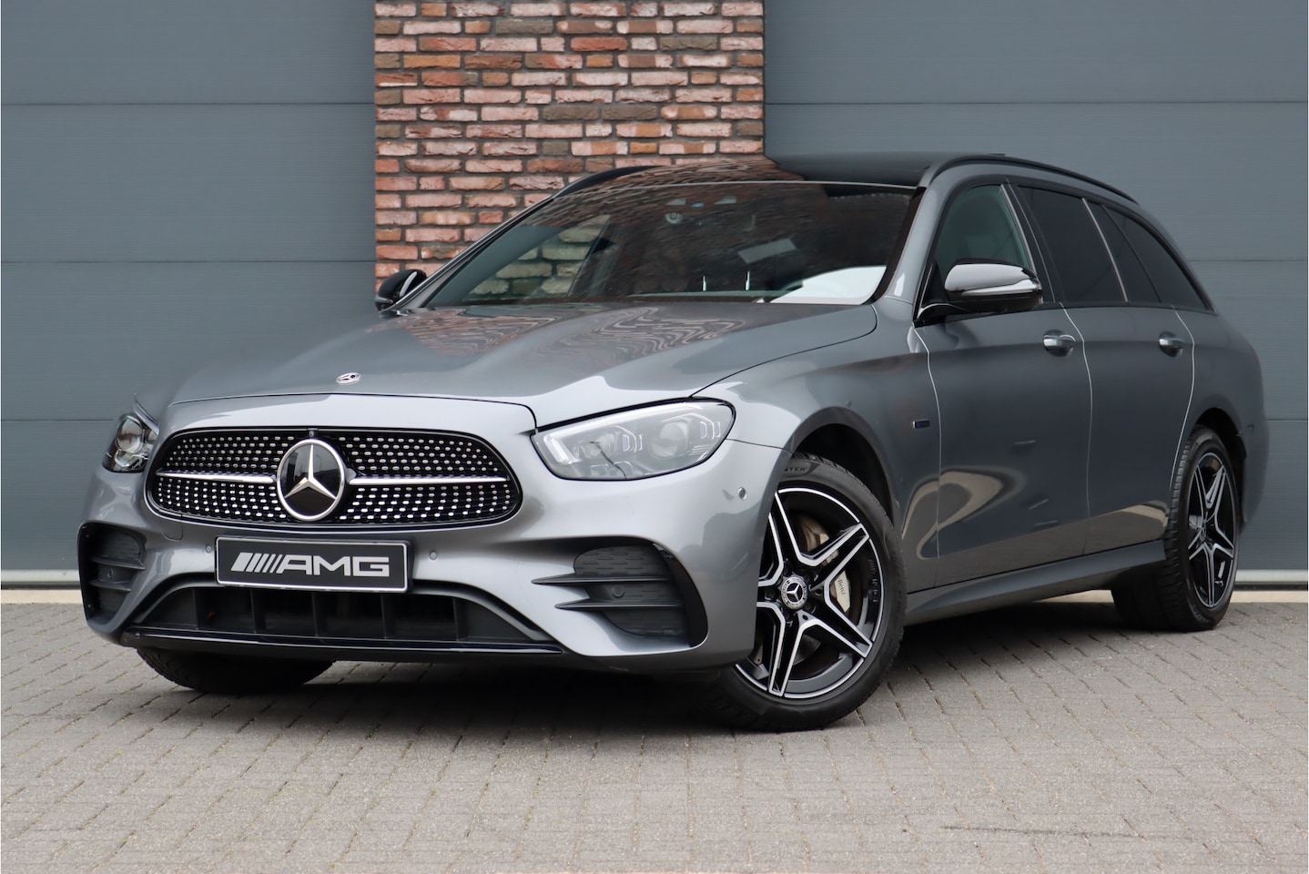 Mercedes-Benz E-klasse Estate - 300 de 4MATIC Premium+ AMG Line Aut9 | Panoramadak | Distronic+ | Memory | Burmester | Tre - AutoWereld.nl