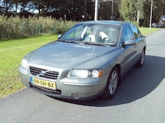 Volvo S60 - 2.4 D5 Summum