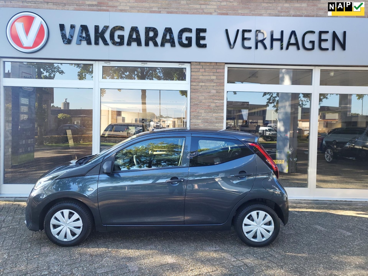 Toyota Aygo - 1.0 VVT-i x-fun 1.0 VVT-i x-fun - AutoWereld.nl