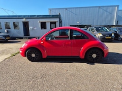 Volkswagen New Beetle - 2.0 Highline, stoelverwarming/ airco