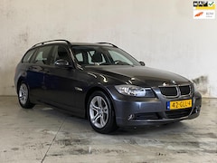 BMW 3-serie Touring - 320i Business Line