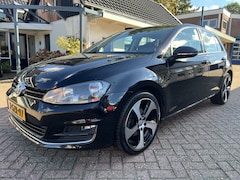 Volkswagen Golf - 1.2 TSI Highline | MOTOR GEREVISEERD bij 80.000 km | Orgn. GTI velgen | Bluetooth | Trekha