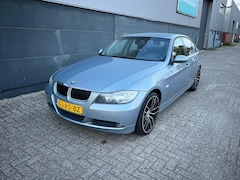 BMW 3-serie - 3ER REIHE; 320I SEDAN