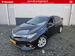 Toyota Auris Touring Sports - 1.8 Hybrid Trend , Panodak, Navigatie, volledig dealeronderhouden