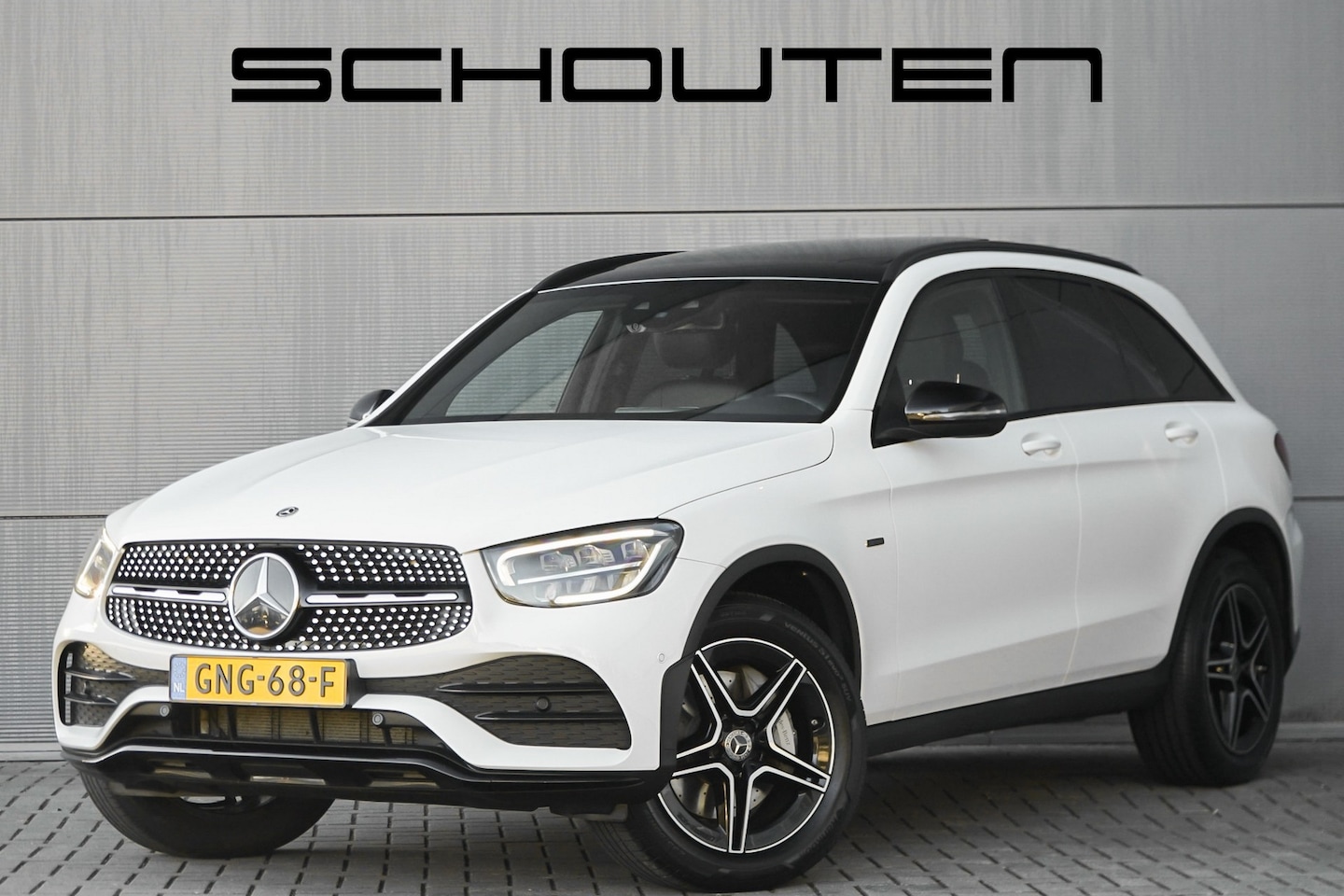 Mercedes-Benz GLC-klasse - 300e 4MATIC AMG Pano Trekhaak LED Camera - AutoWereld.nl