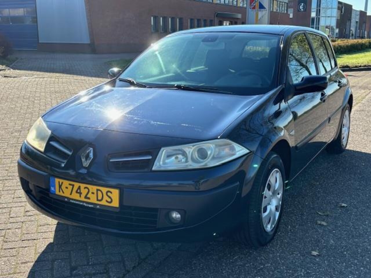 Renault Mégane - 1.6-16V Business Line 5-Drs ECC Audio/CD Navigatie El. pakket Cruisecontrol ABS Colorpakke - AutoWereld.nl