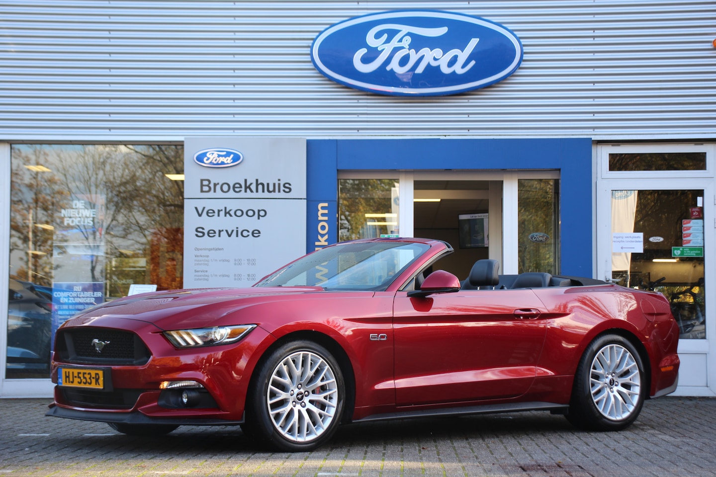 Ford Mustang Convertible - 5.0 GT AUTOMAAT | UNIEK: NL-AUTO! | DEALER OH! | FULL OPTION | LEDER | CUSTOM PACK | PDC - AutoWereld.nl