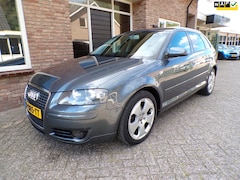 Audi A3 Sportback - 1.6 Attraction Automaat / Clima