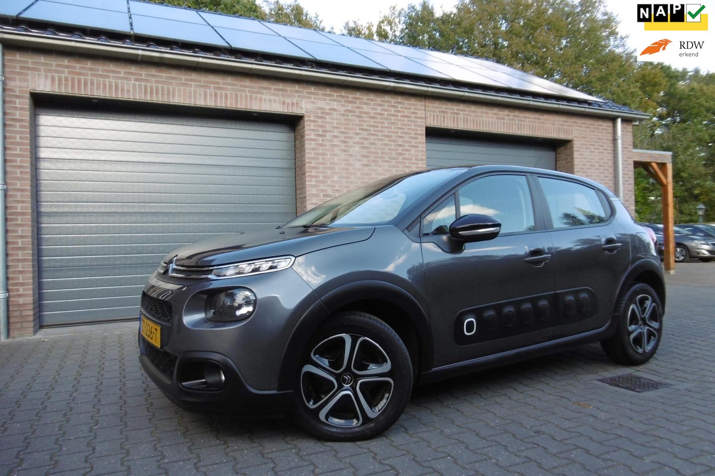 Citroën C3 - 1.2 PureTech S&S Feel Edition ECC NAVI PDC 2019 - AutoWereld.nl