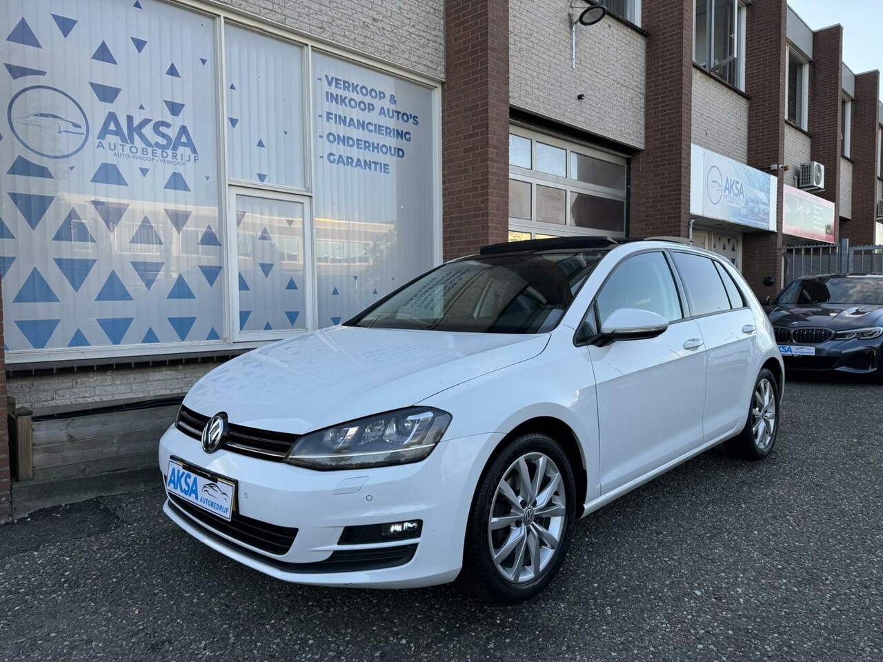 Volkswagen Golf - 1.4 TSI Highline Pano/DynamicLight/Xenon/Massage/Leder/Cruise/Stlvw/Garantie - AutoWereld.nl