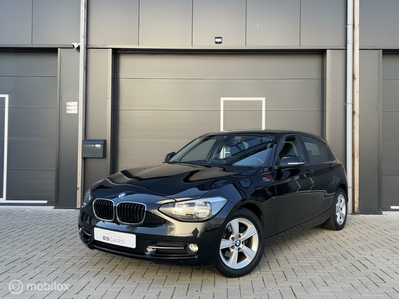 BMW 1-serie - 116i Business+ Nwe ketting | Airco | Aux - AutoWereld.nl